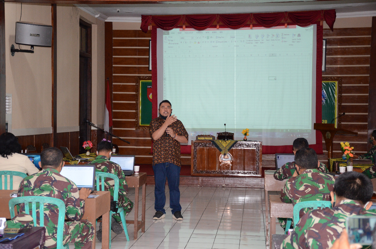 Korem 073/MKT Adakan Pelatihan Komputer Sistem Aplikasi Microsoft Excel TW III TA.2020